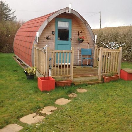 Spinning Wheel Pod. Dunvegan  Exterior photo